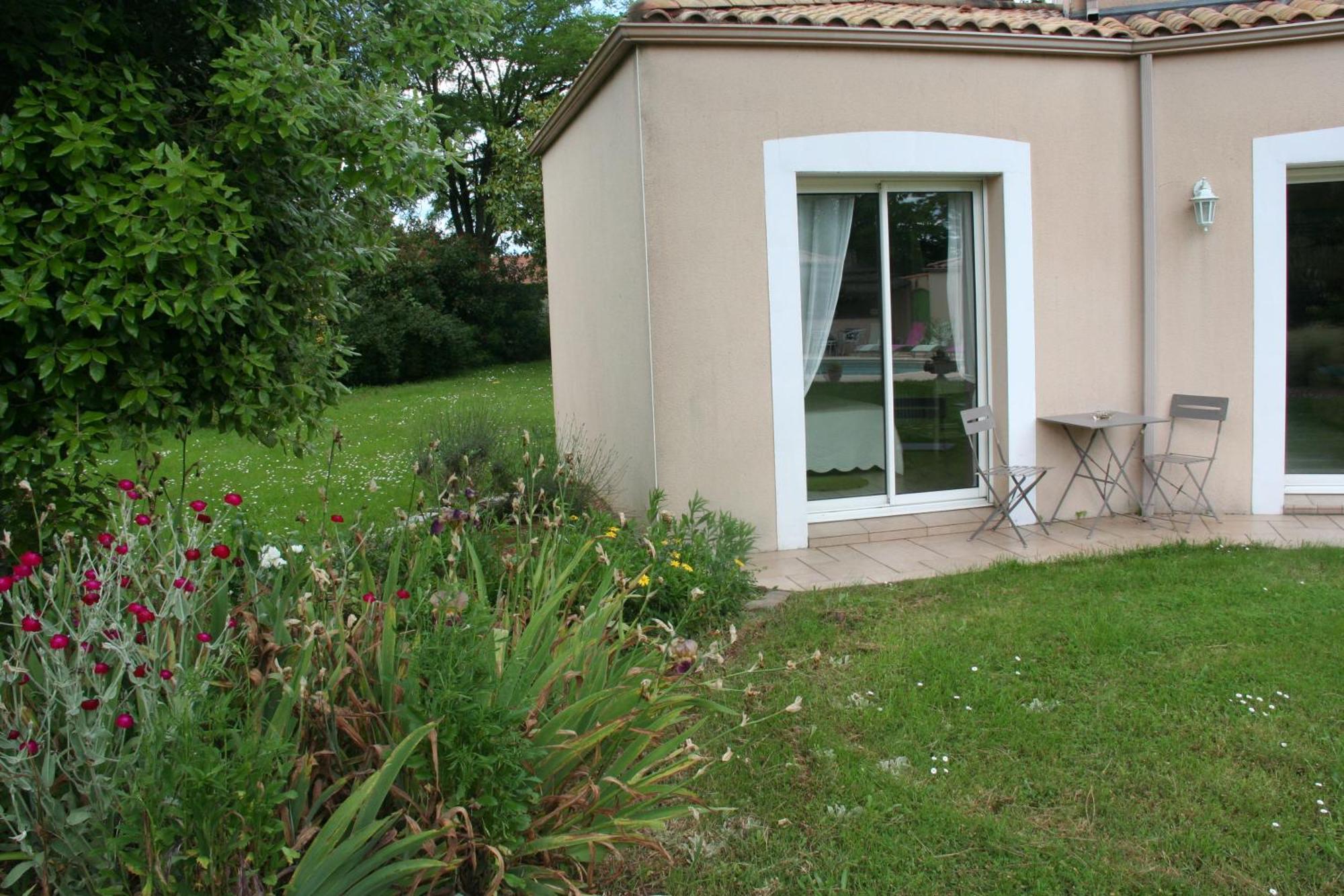 Une Chambre A La Campagne Basse-Goulaine Luaran gambar