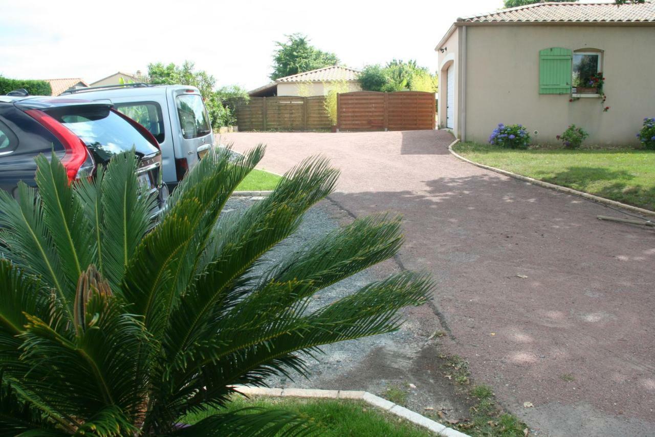 Une Chambre A La Campagne Basse-Goulaine Luaran gambar